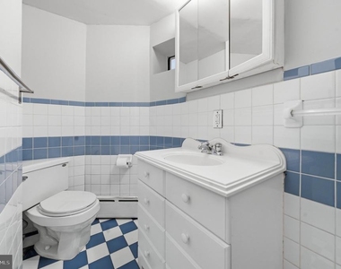 625 Catharine Street - Photo Thumbnail 6