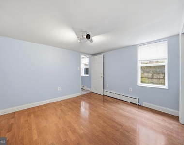 625 Catharine Street - Photo Thumbnail 10