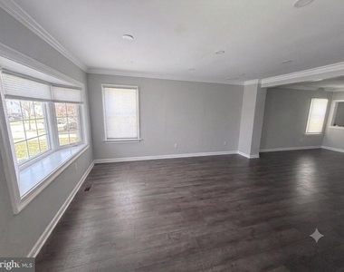 831 Hamel Avenue - Photo Thumbnail 3