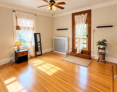 557 Hamilton Street - Photo Thumbnail 11