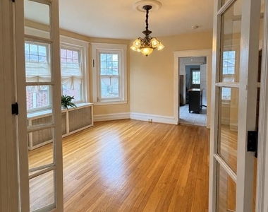 557 Hamilton Street - Photo Thumbnail 3