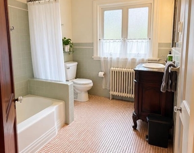 557 Hamilton Street - Photo Thumbnail 16