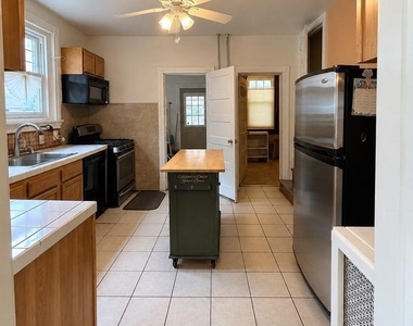 557 Hamilton Street - Photo Thumbnail 6