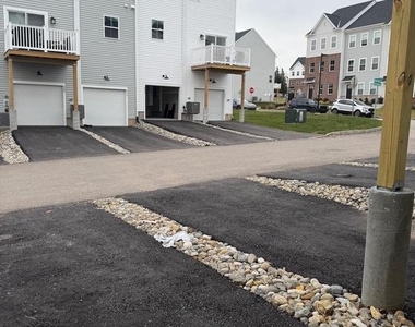 905 Platinum Drive - Photo Thumbnail 6