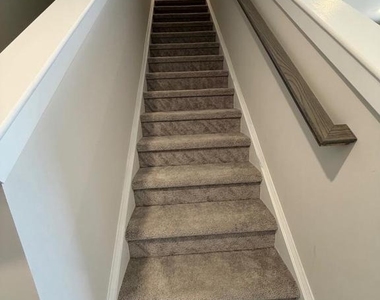 905 Platinum Drive - Photo Thumbnail 14