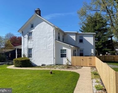 111 Middle Road - Photo Thumbnail 2
