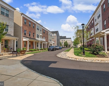 134 Fleet Court - Photo Thumbnail 38
