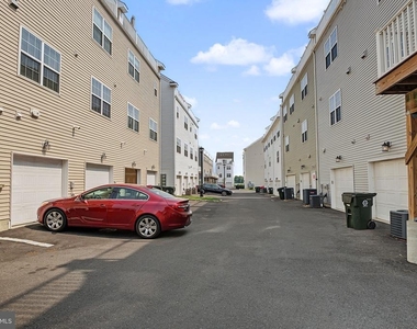 134 Fleet Court - Photo Thumbnail 37