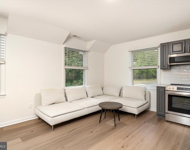 23 Brookside Avenue - Photo Thumbnail 8