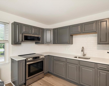 23 Brookside Avenue - Photo Thumbnail 10
