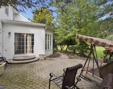 17 Glacier Drive - Photo Thumbnail 6