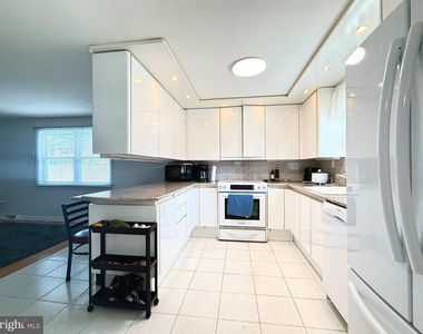 237 5th Avenue W - Photo Thumbnail 12