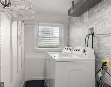 406 Memorial Avenue - Photo Thumbnail 12