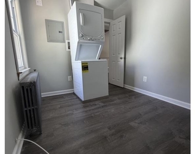 323 Monroe Avenue - Photo Thumbnail 8