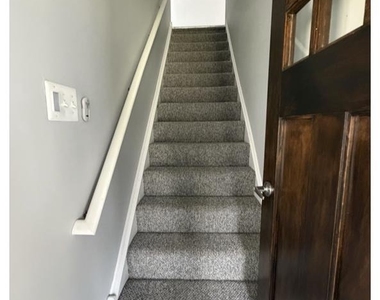 323 Monroe Avenue - Photo Thumbnail 2