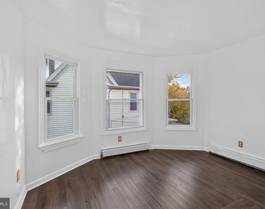 909 N 4th Street - Photo Thumbnail 3