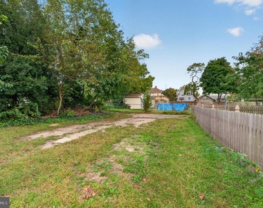 909 N 4th Street - Photo Thumbnail 13