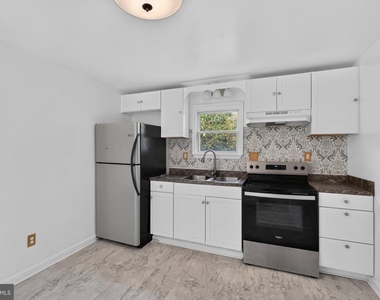 909 N 4th Street - Photo Thumbnail 6