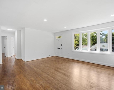 7410 Baylor Avenue - Photo Thumbnail 7