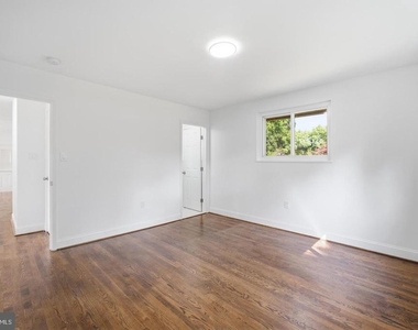 7410 Baylor Avenue - Photo Thumbnail 17