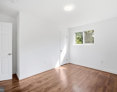 7410 Baylor Avenue - Photo Thumbnail 21