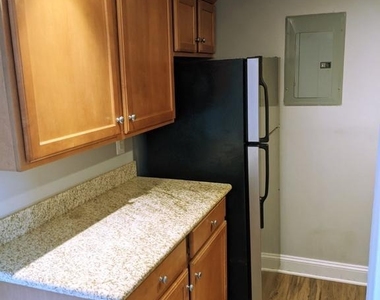 610 Main Street - Photo Thumbnail 21