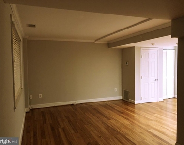 610 Main Street - Photo Thumbnail 7