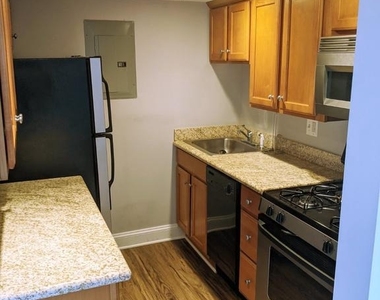 610 Main Street - Photo Thumbnail 17