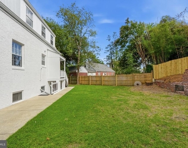 7200 Wells Parkway - Photo Thumbnail 36