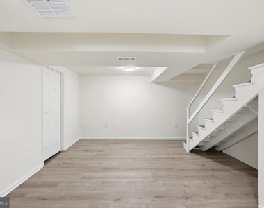 7200 Wells Parkway - Photo Thumbnail 28
