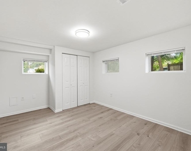 7200 Wells Parkway - Photo Thumbnail 31
