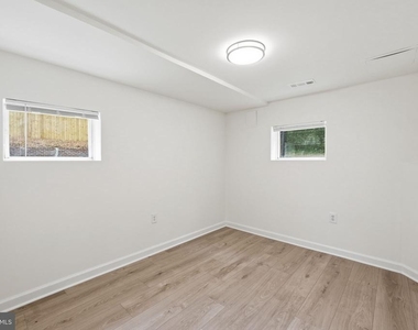 7200 Wells Parkway - Photo Thumbnail 29