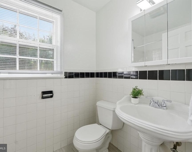 7200 Wells Parkway - Photo Thumbnail 20