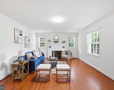 7200 Wells Parkway - Photo Thumbnail 6