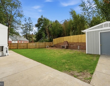 7200 Wells Parkway - Photo Thumbnail 37