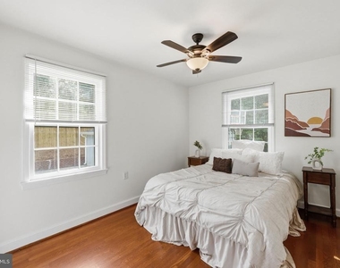 7200 Wells Parkway - Photo Thumbnail 14