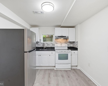 7200 Wells Parkway - Photo Thumbnail 23