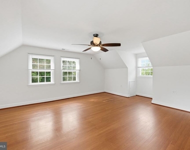7200 Wells Parkway - Photo Thumbnail 19
