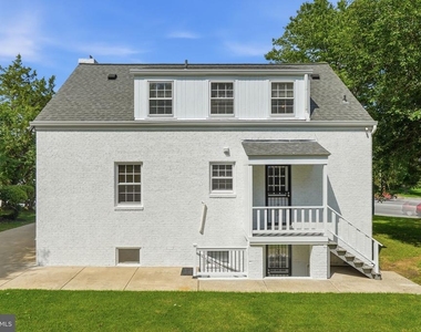 7200 Wells Parkway - Photo Thumbnail 38