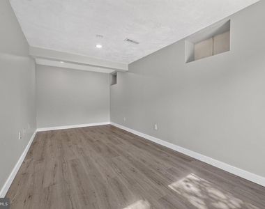 1807 Nova Avenue - Photo Thumbnail 10