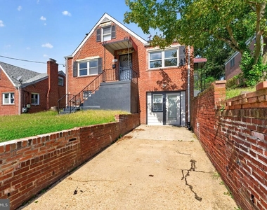 1807 Nova Avenue - Photo Thumbnail 1