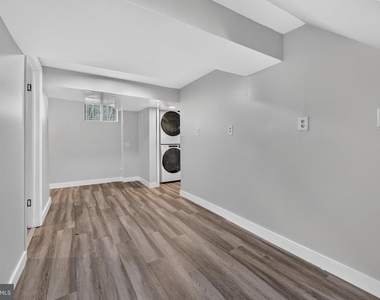 1807 Nova Avenue - Photo Thumbnail 12