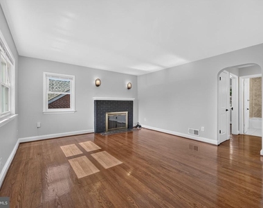 1807 Nova Avenue - Photo Thumbnail 2