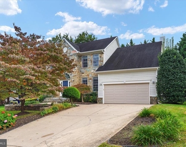 5206 Ridgefield Road - Photo Thumbnail 2