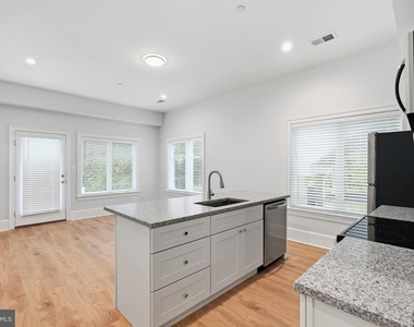 10205 Sorrel Avenue - Photo Thumbnail 2