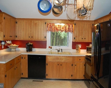 6916 Blacks Mill Road - Photo Thumbnail 6