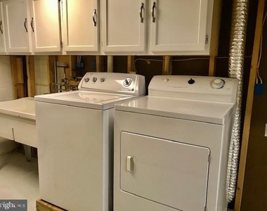 14269 Calvert Street - Photo Thumbnail 18