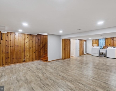 4923 Saint Gemma Road - Photo Thumbnail 17