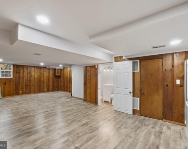 4923 Saint Gemma Road - Photo Thumbnail 18
