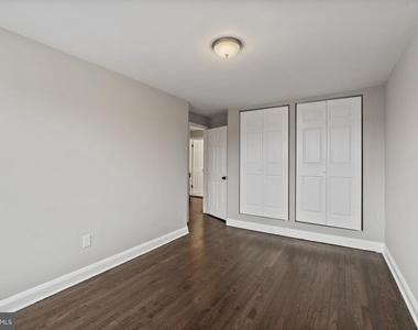 4923 Saint Gemma Road - Photo Thumbnail 12